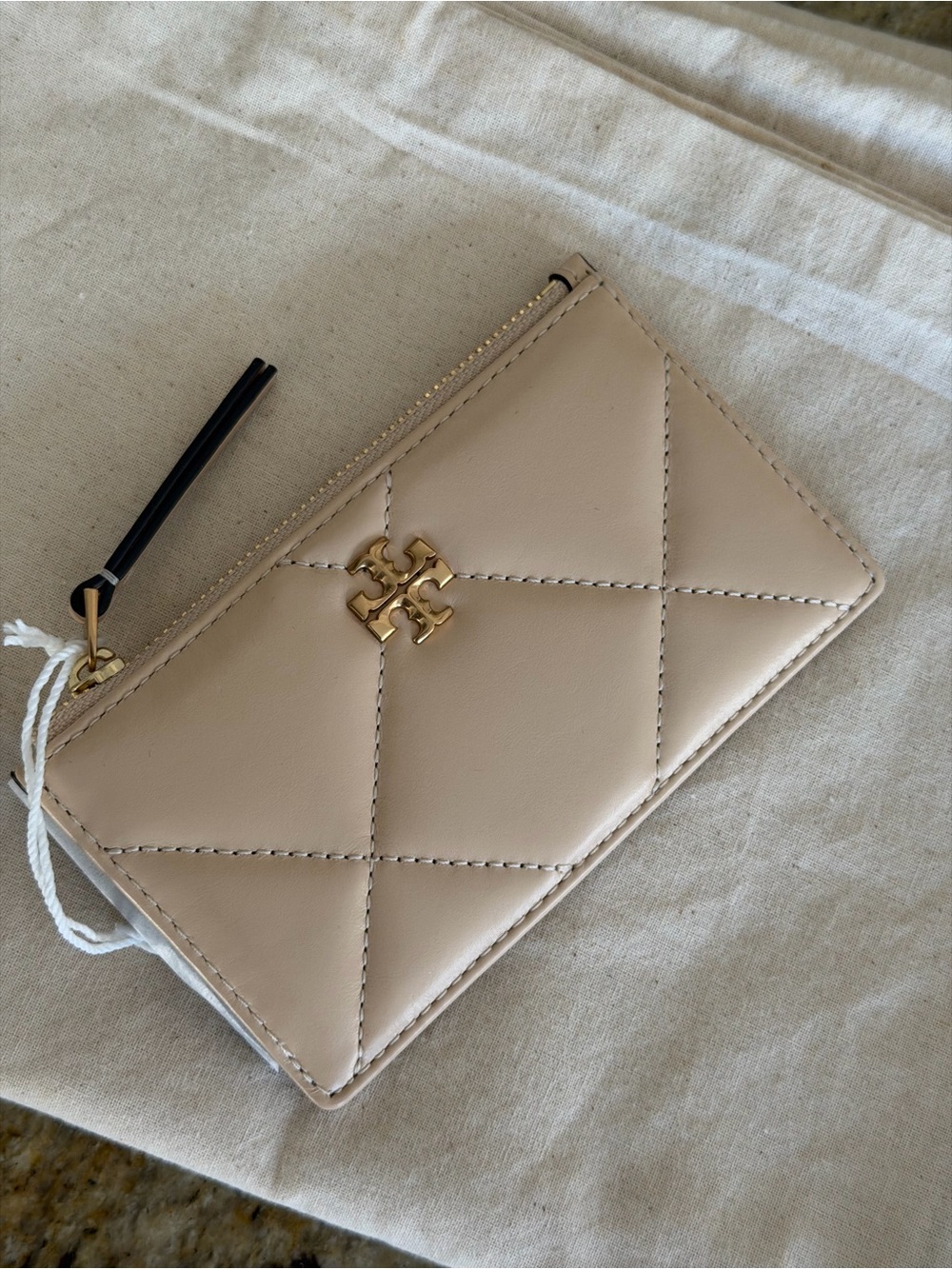 New TORY BURCH KIRA DIAMOND QUILT ZIP CARD CASE